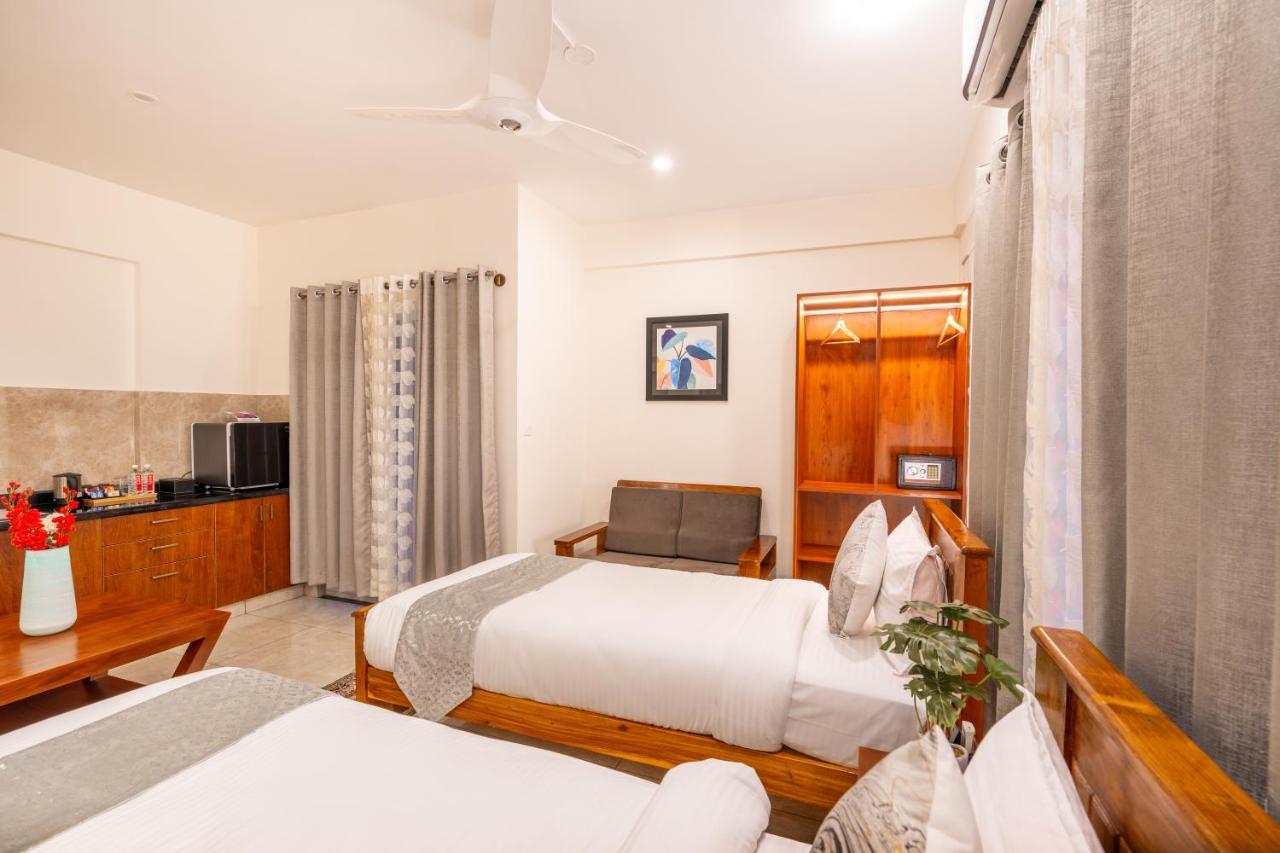 The Silver Chimes Suites Bangalore Exterior foto
